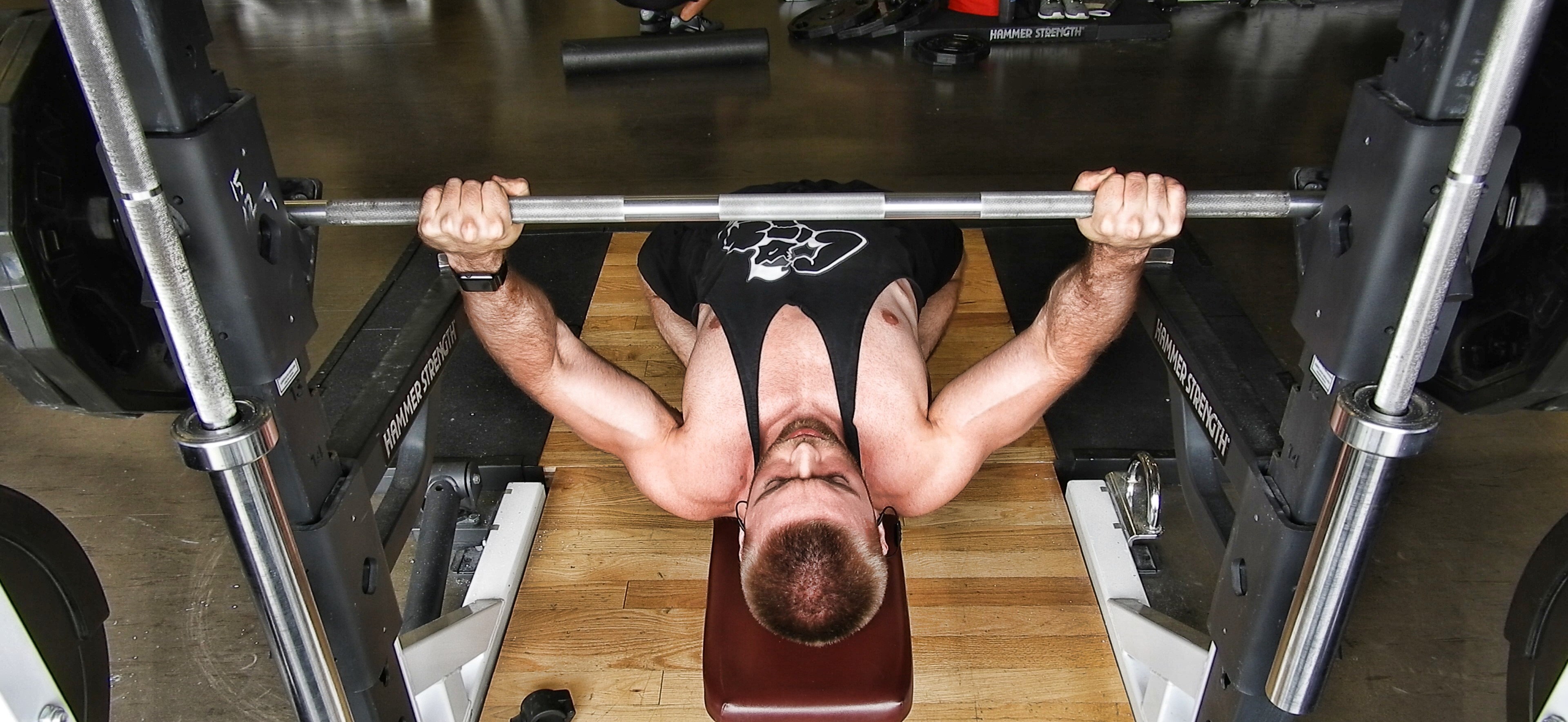 Barbell bench setup used for HypertroFit training content